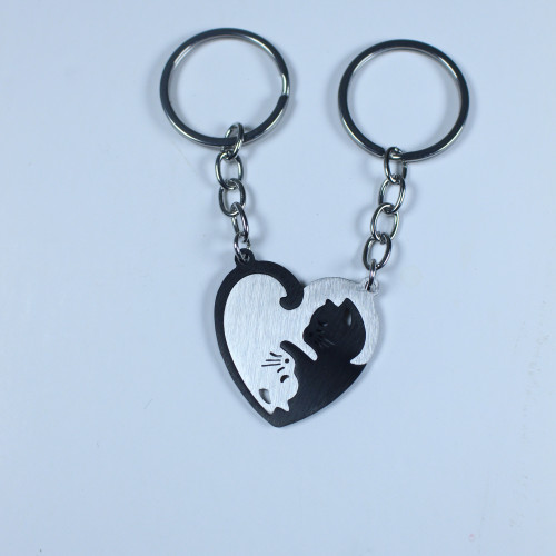 ميدلية قلب, قطة قطعتين