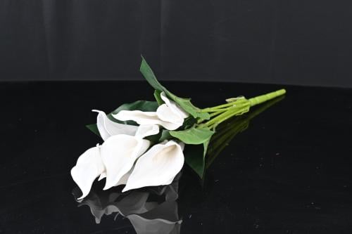 ورد كالا ابيض 9 اغصان