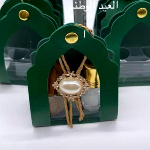 مجموعه(12)شنطة جلد توزيعات مع البخور والمسك اخضر