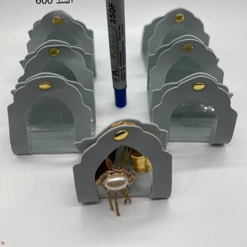 مجموعه(12)شنطة جلد توزيعات مع البخور والمسك فضي