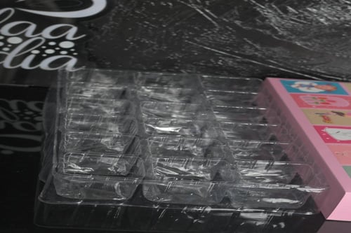 بوكس العيد 18فتحة بي عبارة (تبغو عيدية استنو شوية...