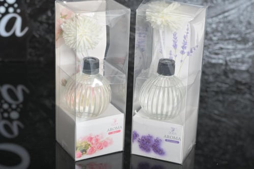 مجموعه(12) فواحات بي علبة شفاف شكل كورة بعدة روائح