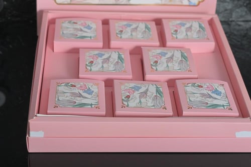 بوكس العيد بي عبارة عيد مبارك مع كيس