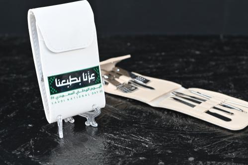 مجموعه(12) قصاصات جلد بي عبارة عزنا طبعنا