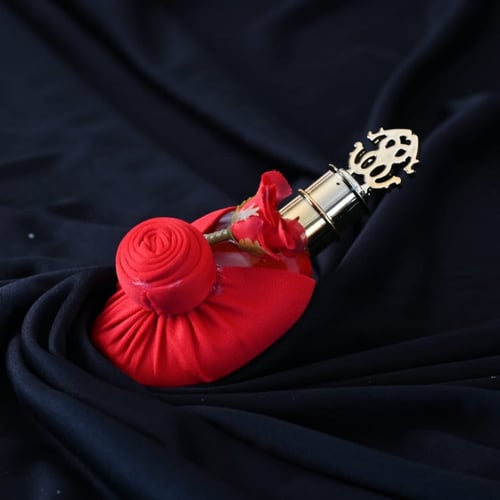 مجموعه (12) تنسيق عطر بقماش ساتان وكتابة لوجو حسب