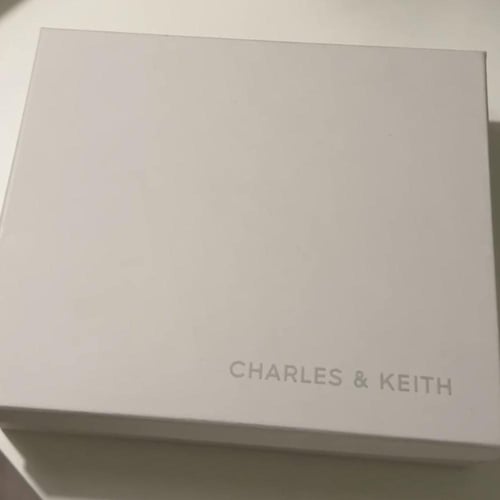 شنطه كريستين مع بوكس- كريمي