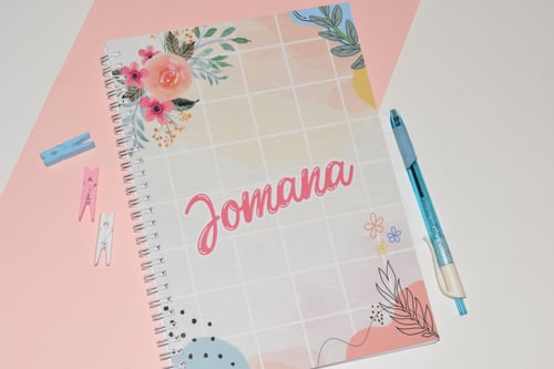 دفتر " اللحظات الصعبة ترويها …"