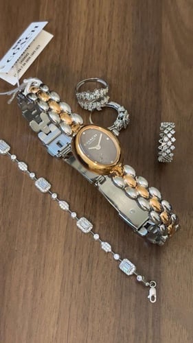 ساعه من كوتش