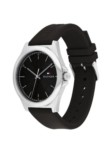 ساعه من تومي هيلفيغر