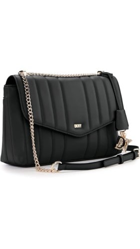 شنطه من دكني DKNY