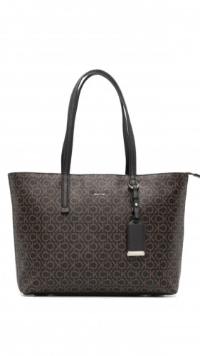 حقيبة كبيره من كالفن كلاين