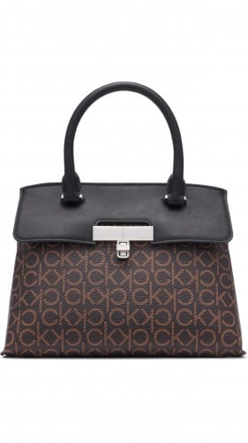 حقيبة من كالفن كلاين