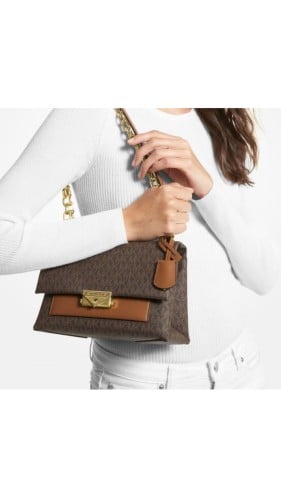 حقيبة من مايكل كورس