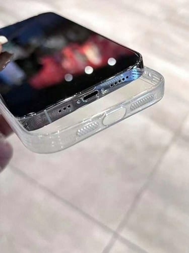 كفر أيفون 16 برو ماكس شفاف