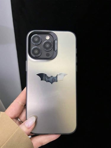 كفر أيفون 16 برو تصميم خفاش