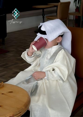 ثوب العيد + بشت ملكي