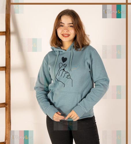 بلوفر يد وقلب - متجر تيفاني