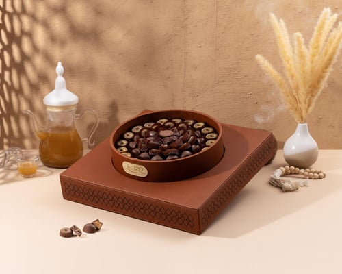 صينية شوكولاتة (مكشوف) جلد دائرية بقاعدة مربعة