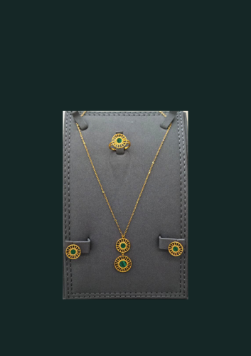 نص طقم عيار 21 وزن 8.82