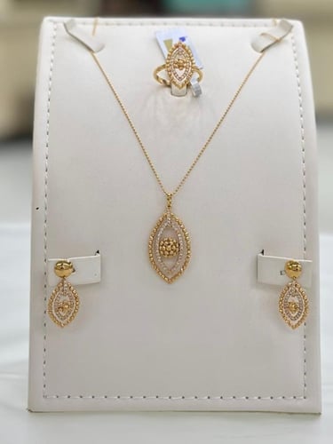 نص طقم لازوردي عيار 21 وزن 13.89