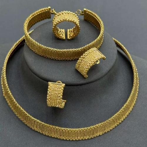 طقم عيار 18 الوزن 74.83