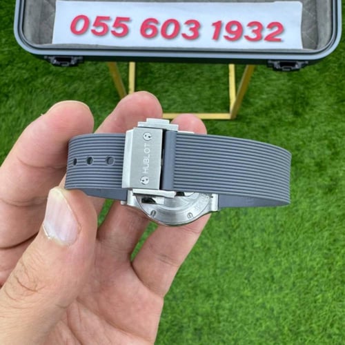 ساعة هوبلت كلاسيك فيوجن