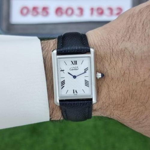 ساعه كارتير تانك جلد اسود اطار فضي