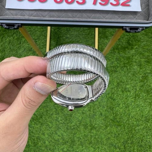 ساعة بولغاري سيربنتى