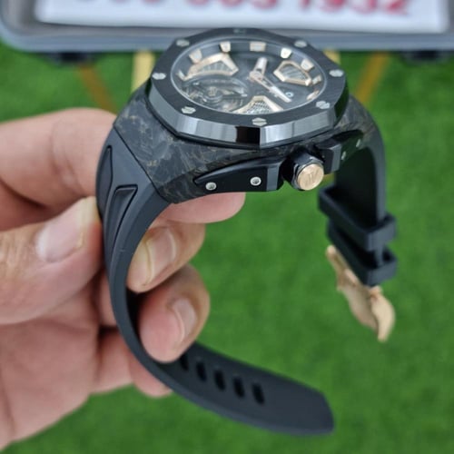 ساعة اوديمار كونسبت فلاينج توربيون طبق الأصل