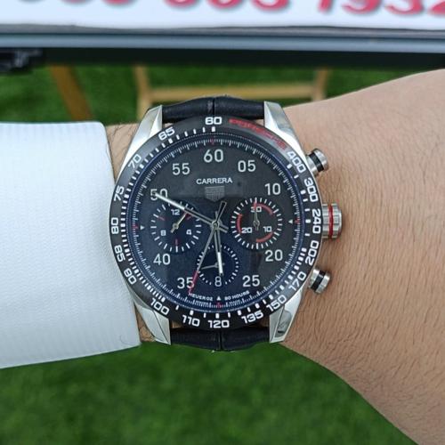 ساعة تاغ هوير كاريرا بورش