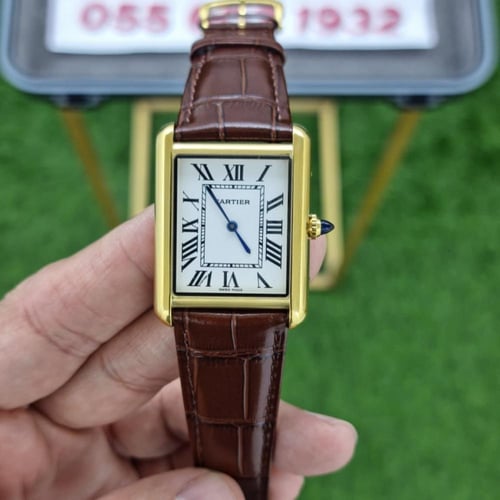 ساعة كارتير تانك موست جلد بني إطار ذهبي