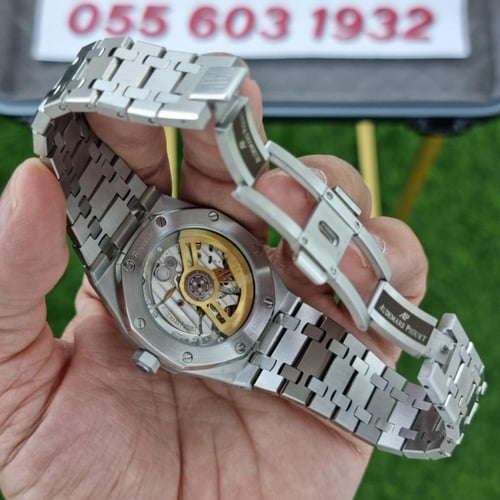 ساعة اوديمار بيغيه رويال اوك ماستر