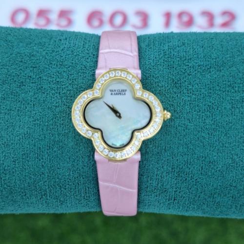 ساعة فان كليف ألامبرا وردي مينا صدفي