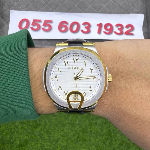 ساعة أقنر تافيانو