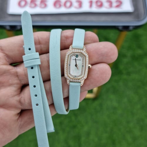 ساعة هاري وينستون اميرالد سماوي