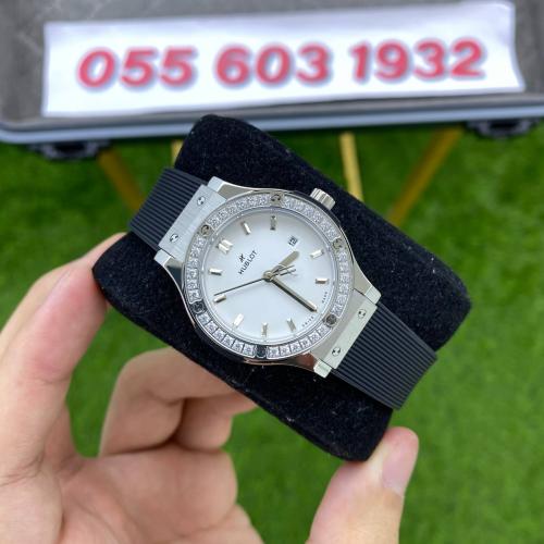 ساعة هوبلت كلاسيك فيوجن