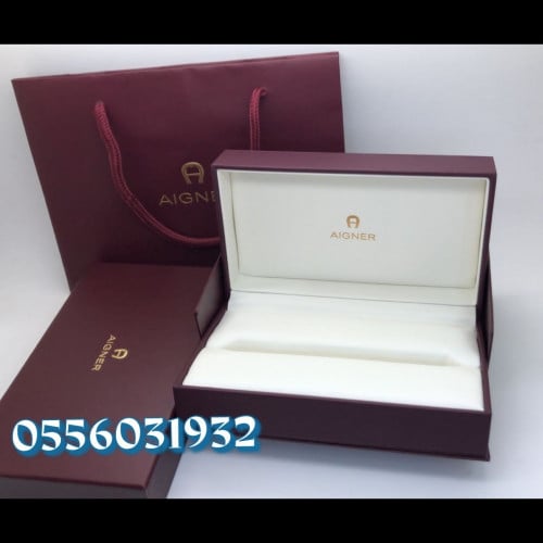 علبة قلم أقنر