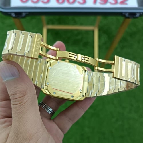 ساعة بولغاري أوكتو فينيسيمو ذهبي