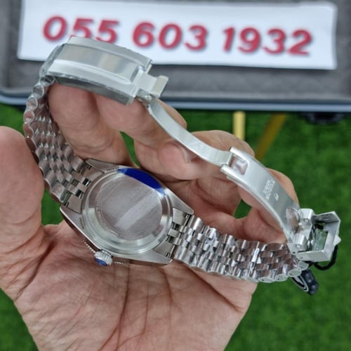 ساعة تيودور بلاك باي