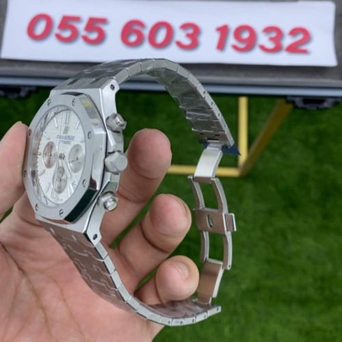 ساعة اوديمار بيغيه رويال اوك