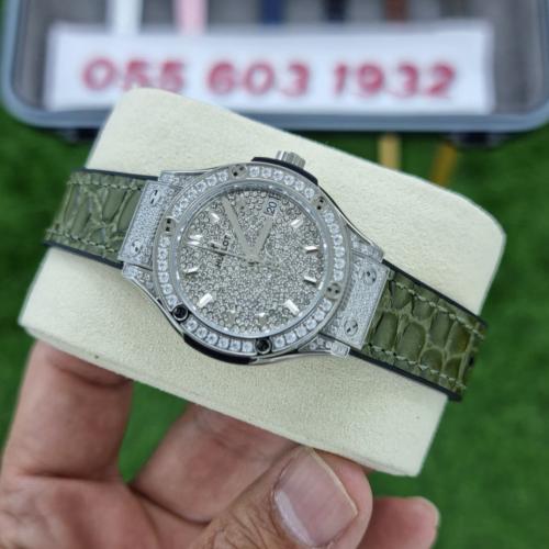 ساعة هوبلو كلاسيك فيوجن جلد زيتي