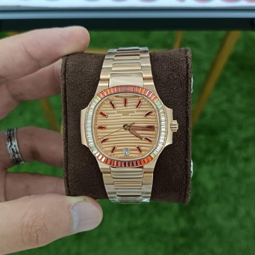 ساعة باتيك فيليب نوتيلوس سوبر كلون