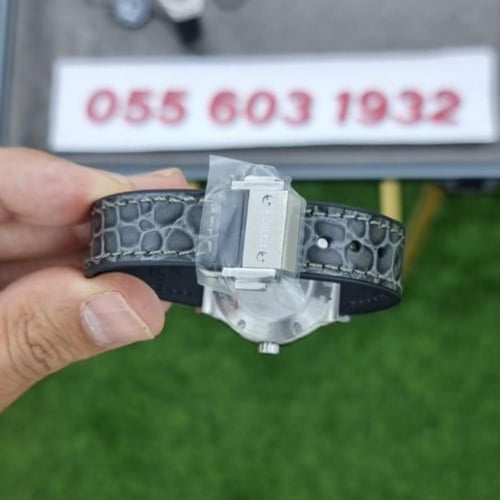 ساعة هوبلت كلاسيك فيوجن