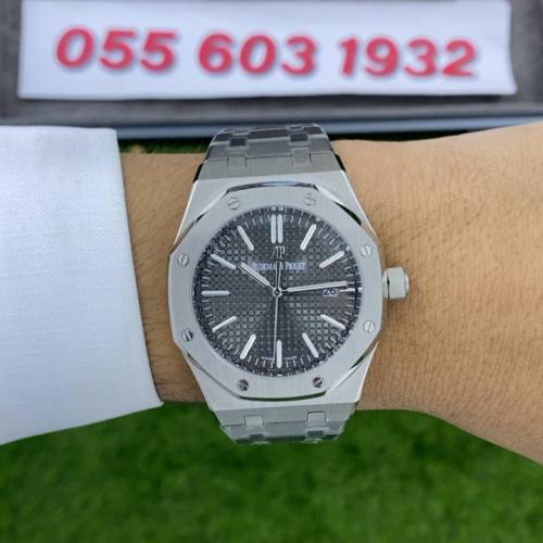 ساعة اوديمار بيغيه رويال اوك