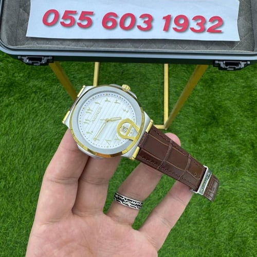 ساعة أقنر تافيانو