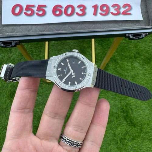 ساعة هوبلت كلاسيك فيوجن