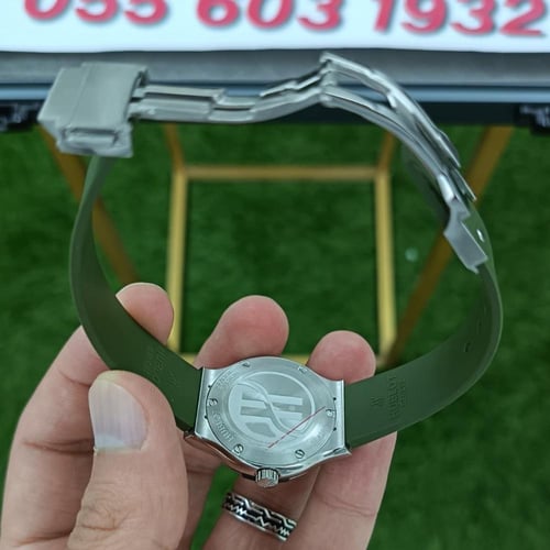 ساعة هوبلت كلاسيك فيوجن