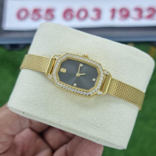 ساعة هاري وينستون اميرالد ذهبي مينا رمادي