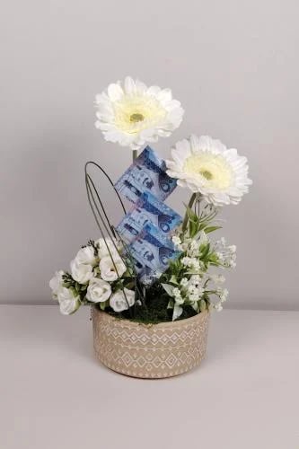 فازة ورد صناعي