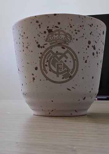 كوب سيراميك Hala Madrid – إصدار بلانكوس